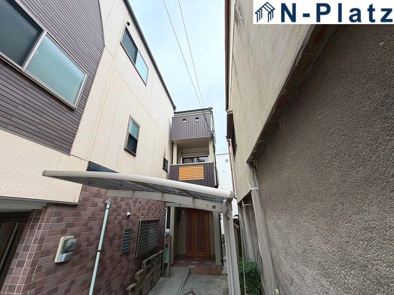 Renovated 4LDK House Near Shimoshinjo Station, Osaka - Thumbnail 2