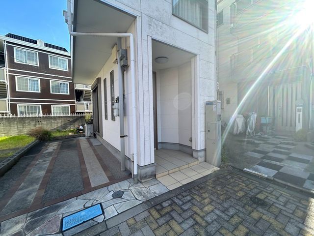 4LDK Detached House for Sale in Moriguchi, Osaka - Thumbnail 3