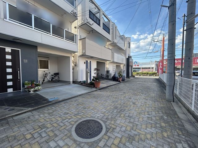 4LDK Detached House for Sale in Moriguchi, Osaka - Thumbnail 2