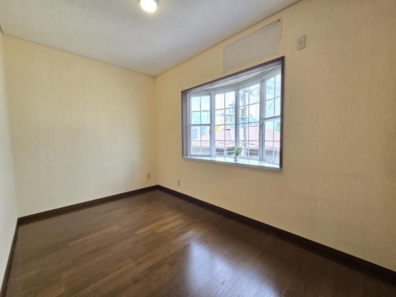 4LDK Family House for Sale in Kadoma, Osaka - Renovated & Vacant - Thumbnail 3