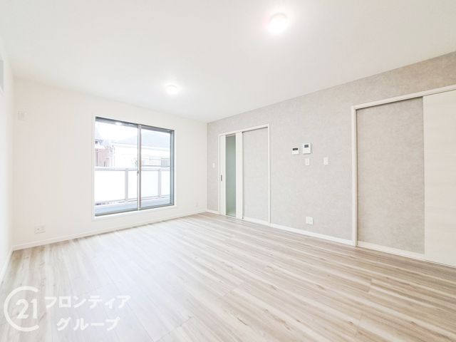 3LDK New House for Sale Near Kintetsu-Yao Station in Yao - Thumbnail 3