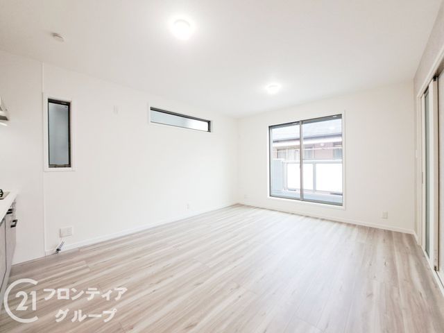 3LDK New House for Sale Near Kintetsu-Yao Station in Yao - Thumbnail 2