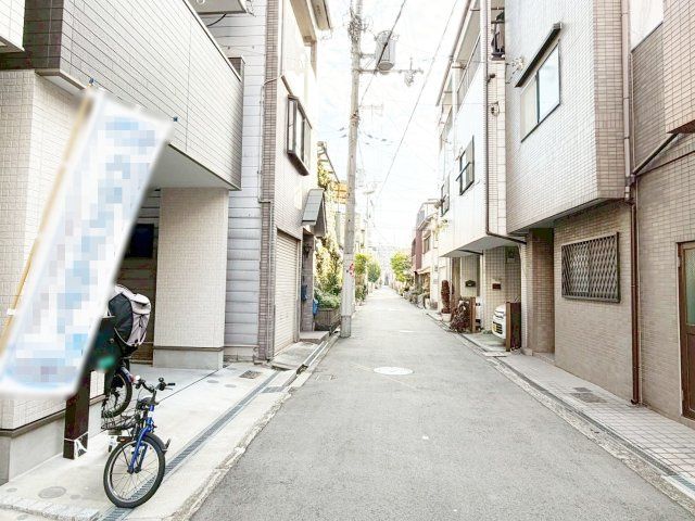 4LDK Renovated House for Sale in Higashinari-ku, Osaka - Thumbnail 4