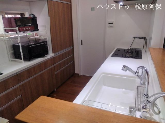 3LDK House for Sale in Matsubara, Osaka with Parking - Thumbnail 2