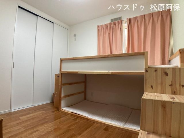 3LDK House for Sale in Matsubara, Osaka with Parking - Thumbnail 3