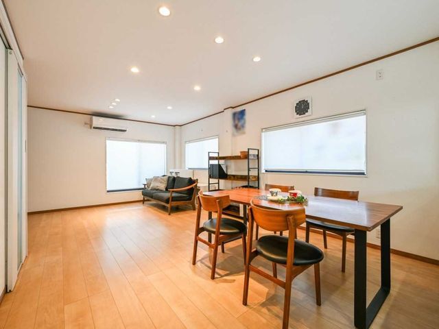 4LDK Used House for Sale in Toyonaka, Osaka near Toyonaka Station - Thumbnail 3