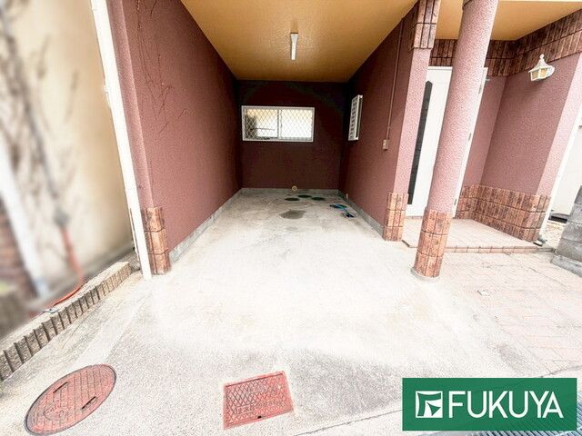 Renovated 4LDK House in Hirakata, Osaka | Near Fujisaka Station - Image 1