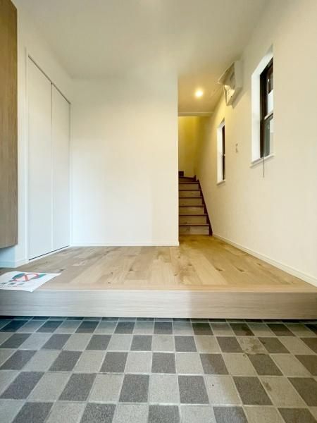 Renovated 4LDK House for Sale in Suita, Osaka - Thumbnail 4
