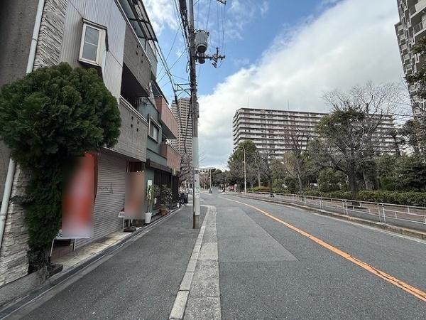 3LDK Steel-Frame House for Sale in Miyakojima, Osaka - Thumbnail 2