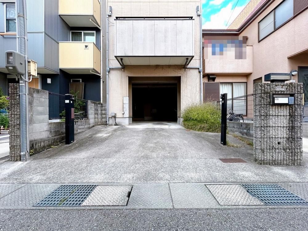 Renovated 3LDK House in Himeji with 2-Year Warranty - Thumbnail 2