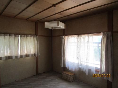 Taisho-Era 5DK House for Sale in Ueda's Maruko District - Thumbnail 3