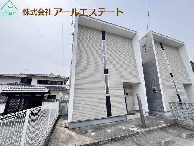 3LDK Detached House for Sale in Himeji, Hyogo - Thumbnail 2