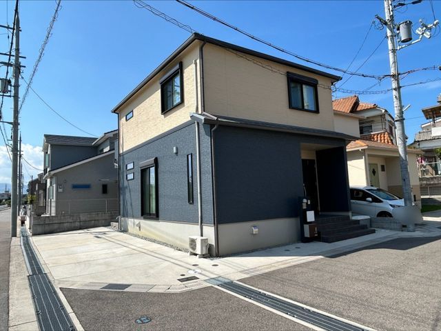 Modern 3LDK House for Sale in Osaka Sayama, Near Kongo Station - Thumbnail 2