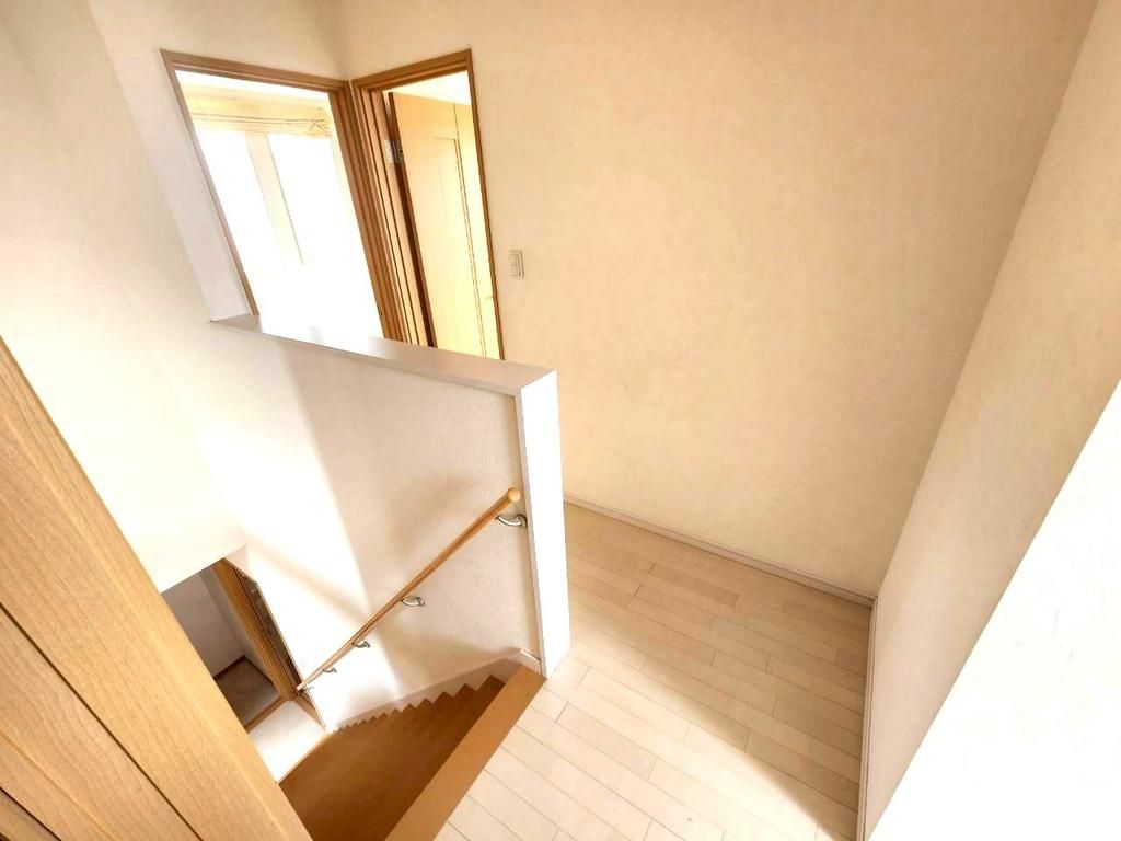 4LDK Detached House for Sale in Himeji, Hyogo - Modern Family Home - Thumbnail 4
