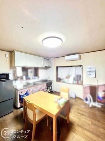 5DK Detached House for Sale in Higashiosaka, Osaka - Thumbnail 3