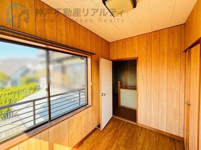 6DK Detached House with Garden for Sale in Kobe's Tarumi Ward - Thumbnail 4