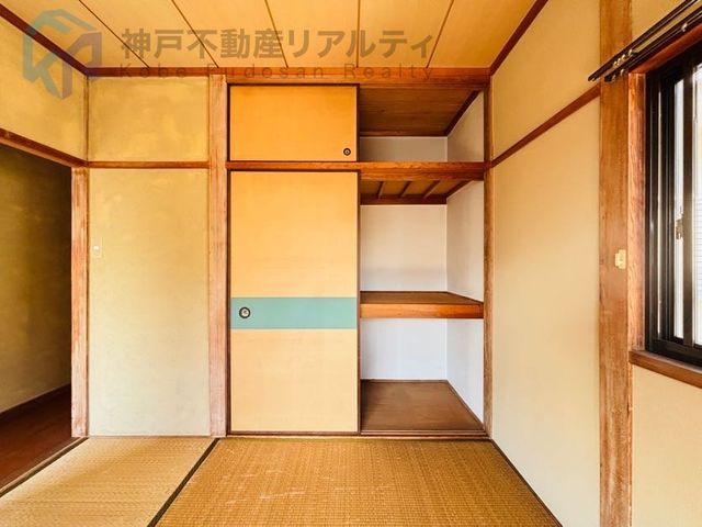 6DK Detached House with Garden for Sale in Kobe's Tarumi Ward - Thumbnail 3
