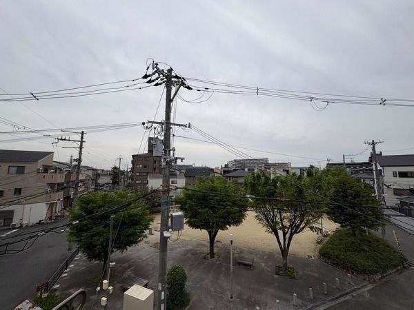 5LDK House for Sale in Higashiyodogawa-ku, Osaka - 126.72 sqm - Thumbnail 2