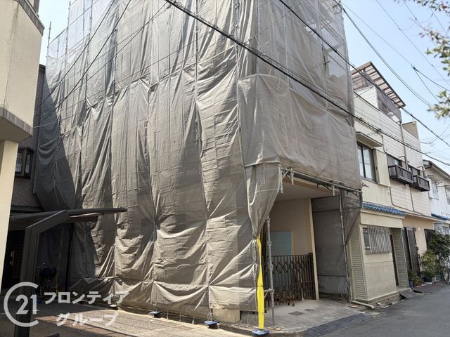Renovated 4LDK Detached House for Sale in Kadoma, Osaka - Thumbnail 2