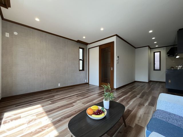 Renovated 3LDK House for Sale in Itami, Hyogo - Thumbnail 4