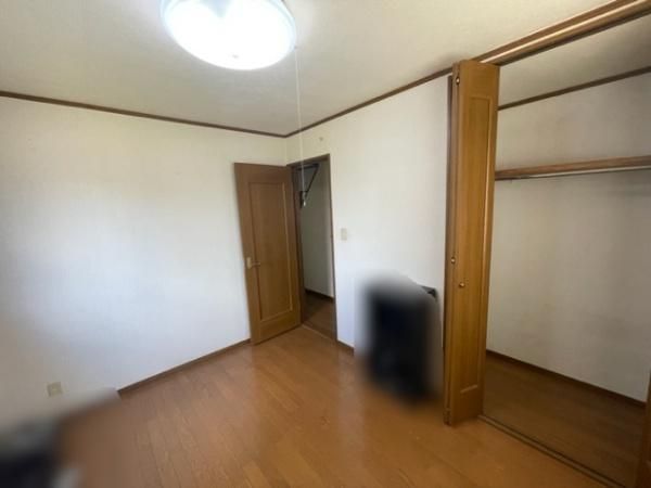 4LDK Detached House for Sale in Hirakata, Osaka - Thumbnail 3