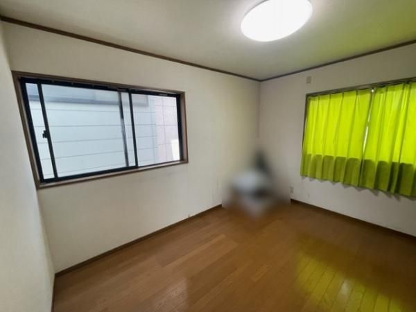 4LDK Detached House for Sale in Hirakata, Osaka - Thumbnail 2