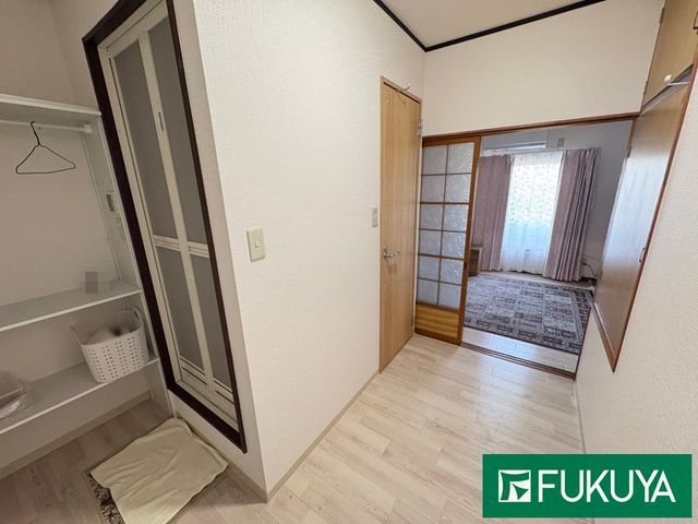 Renovated 3DK House for Sale near JR Nagase Station, Higashi-Osaka - Thumbnail 2