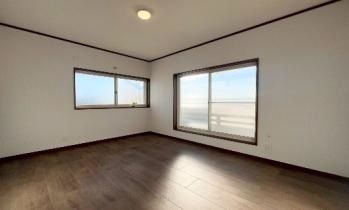 4LDK Renovated House for Sale in Kadoma, Osaka - Thumbnail 4