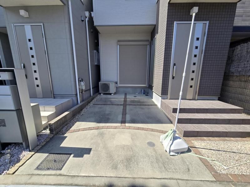 4LDK Detached House for Sale in Higashiosaka, Osaka - Near Kawachi-Hanazono Station - Thumbnail 4