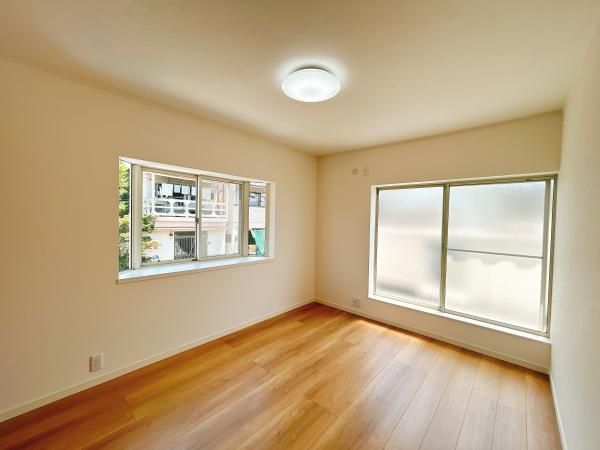 Renovated 3LDK House in Kobe Seiryodai with 2 Car Parking - Thumbnail 4