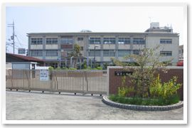 6DK Detached House in Wakayama City, Wakayama Prefecture - Thumbnail 3