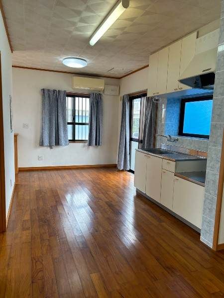 2LDK RC Detached House in Kitachin, Okinawa with 3 Parking Spaces - Thumbnail 3