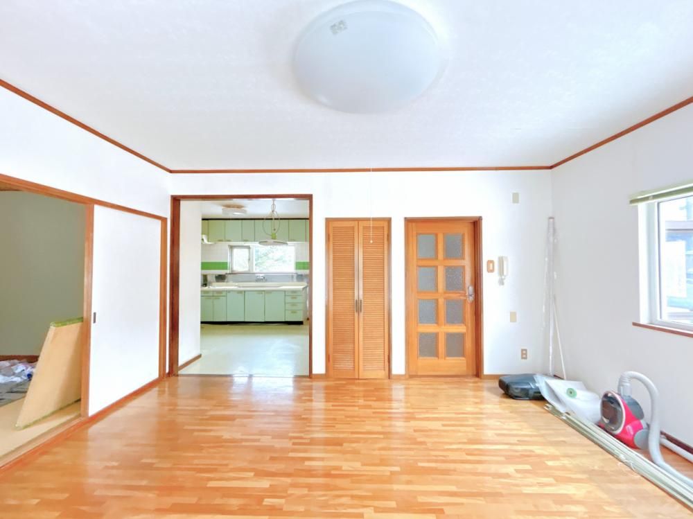 Renovated 3LDK House for Sale in Otaru, Hokkaido with Ocean View - Thumbnail 3