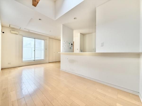 4LDK Detached House for Sale in Sakai, Osaka - 117.18 sqm - Thumbnail 3