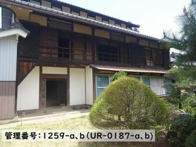 Historic Meiji Era House with Storehouse for Sale in Ueda — Image 1, Ueda, Nagano