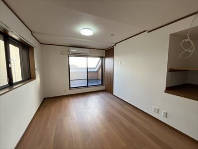 3DK House for Sale in Kobe Nada Ward, Hyogo | 74.74 sqm - Image 1