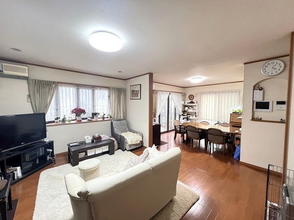 5LDK Detached House for Sale in Ashiya, Hyogo - Thumbnail 3