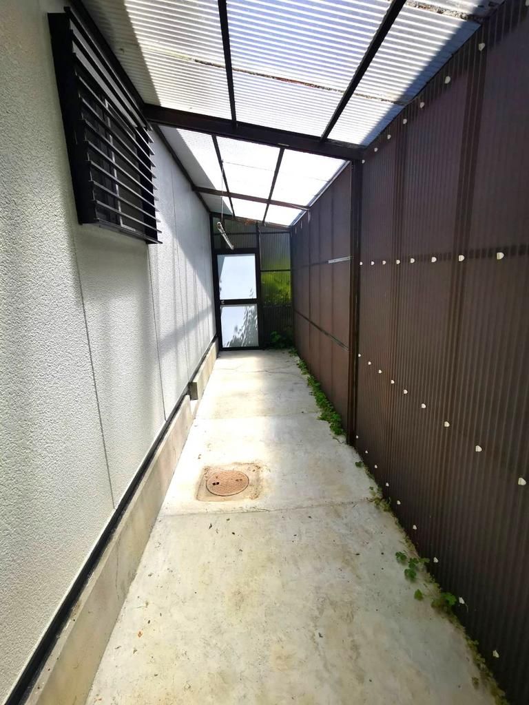 5LDK Detached House for Sale in Sennan City, Osaka - Thumbnail 2