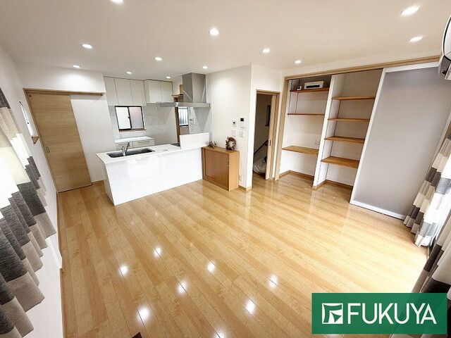 2LDK All-Electric House for Sale in Katano City, Osaka - Thumbnail 3