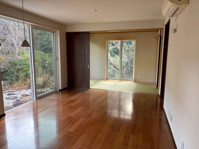 3LDK Detached House with Garden in Sennan City, Osaka - Thumbnail 4