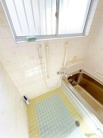 4LDK House for Sale in Matsubara City, Osaka Near Station - Thumbnail 2