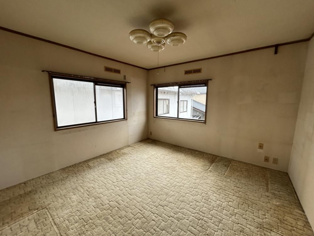 6LDK Light Steel House with 4 Parking Spaces in Sabae, Fukui - Thumbnail 3