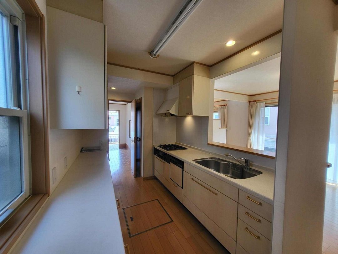 5LDK Detached House for Sale in Taishi-cho, Osaka - Thumbnail 3