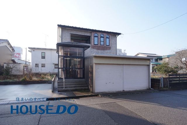4LDK House for Sale in Fukui City, Fukui Prefecture - Image 1
