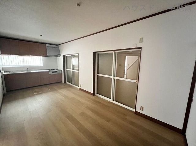 4LDK House in Himeji with Recent Renovations and Parking - Thumbnail 4