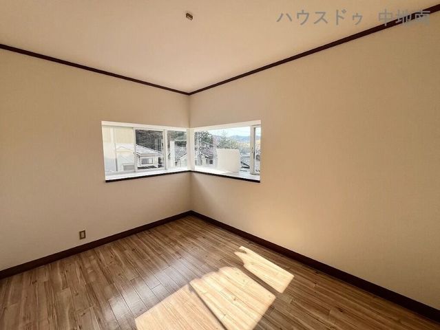 4LDK House in Himeji with Recent Renovations and Parking - Thumbnail 3