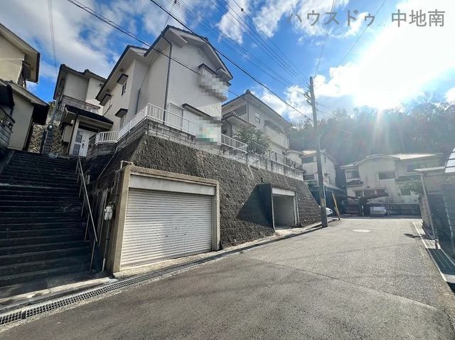 4LDK House in Himeji with Recent Renovations and Parking - Thumbnail 2
