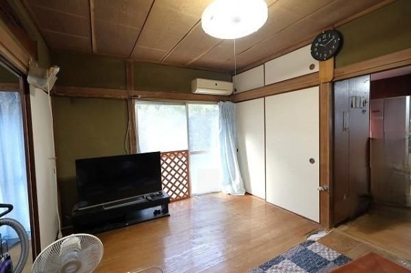 5DK Detached House for Sale in Nobeoka, Miyazaki - 84.41 sqm - Thumbnail 3