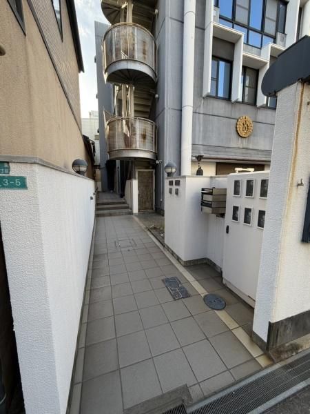 12SLDK House for Sale in Naniwa-ku Osaka 619.89 sqm - Thumbnail 4