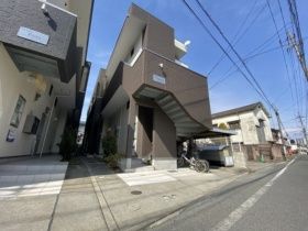 2-Storey Wooden Apartment in Chuo Ward, Kumamoto City - Thumbnail 4